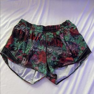 Lululemon shorts/floral print size 12 4”